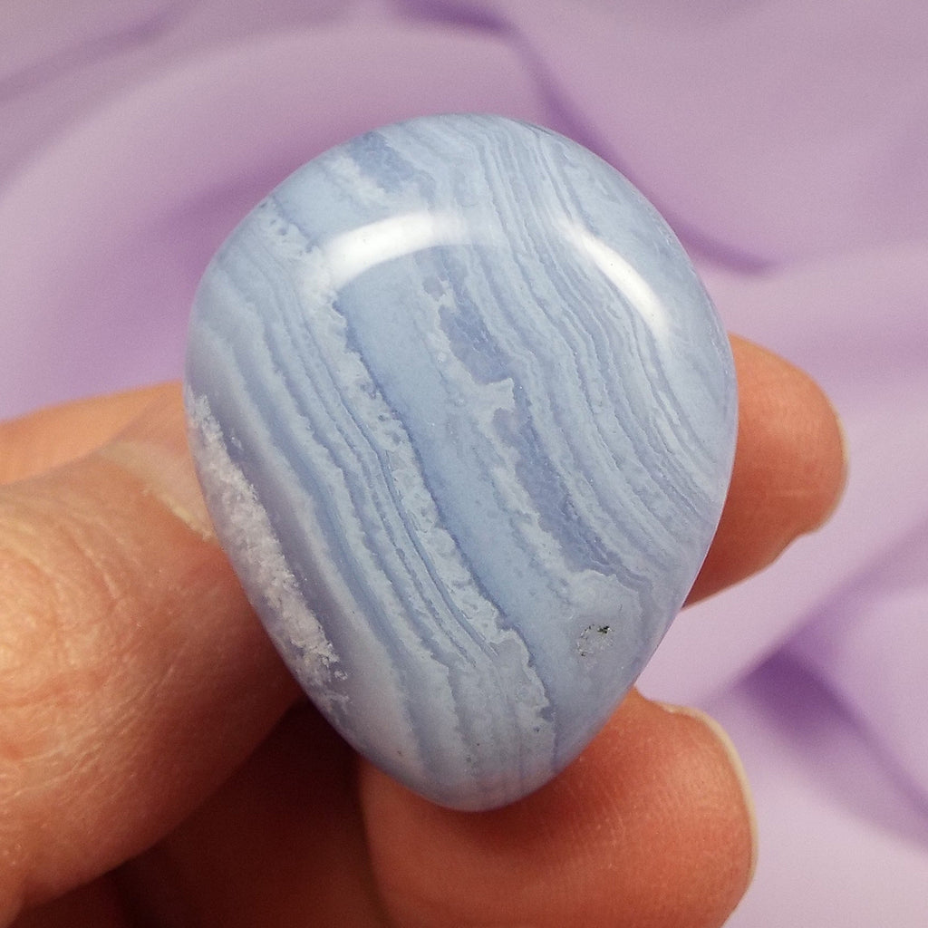 Large A grade Blue Lace Agate tumble stone 21g SN54961