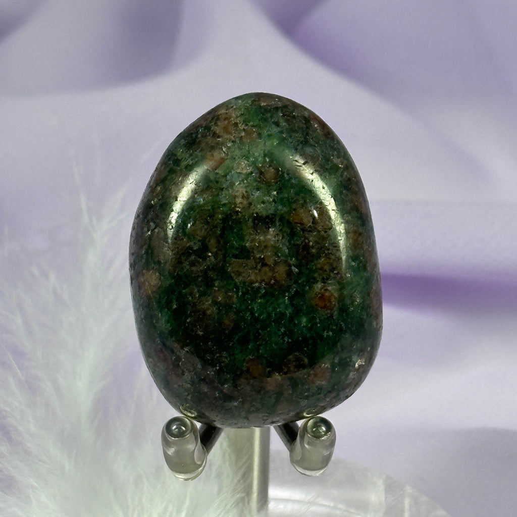 Rare jumbo size Eclogite crystal tumble stone 39g SN56035