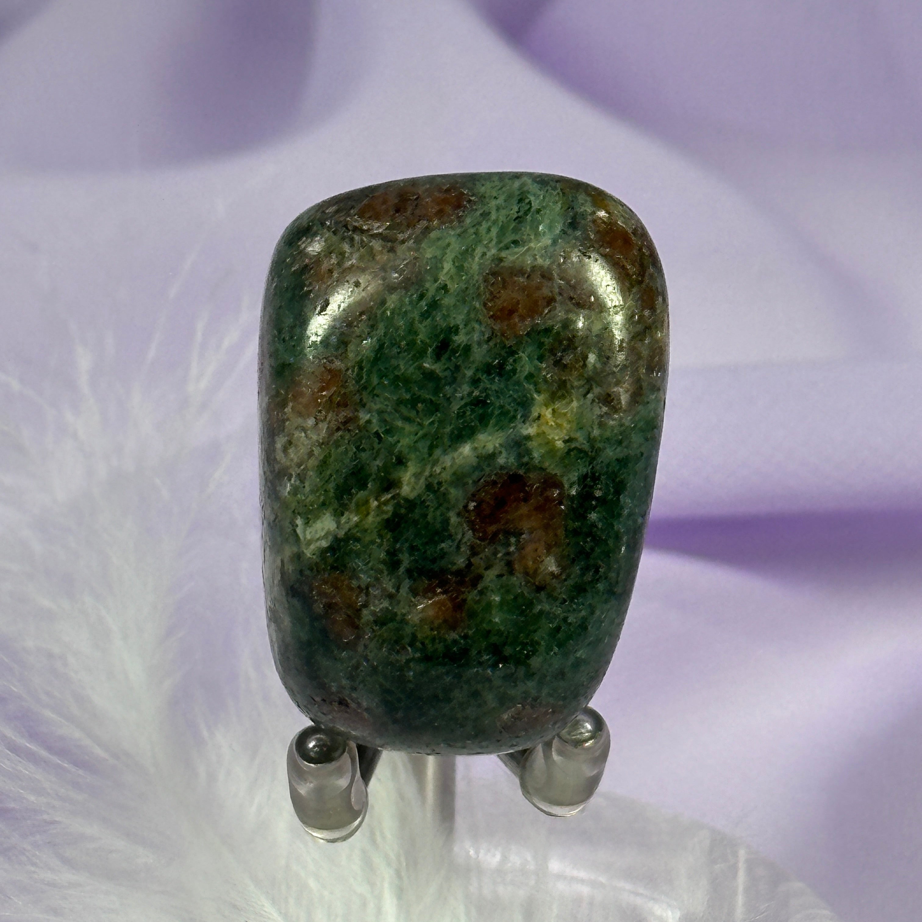 Rare jumbo size Eclogite crystal tumble stone 41g SN56038