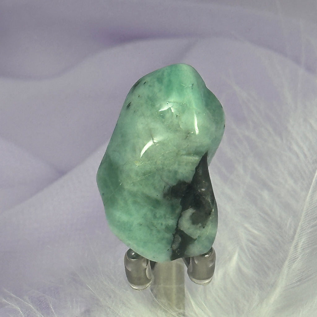 Emerald crystal tumble stone 12.4g SN50269