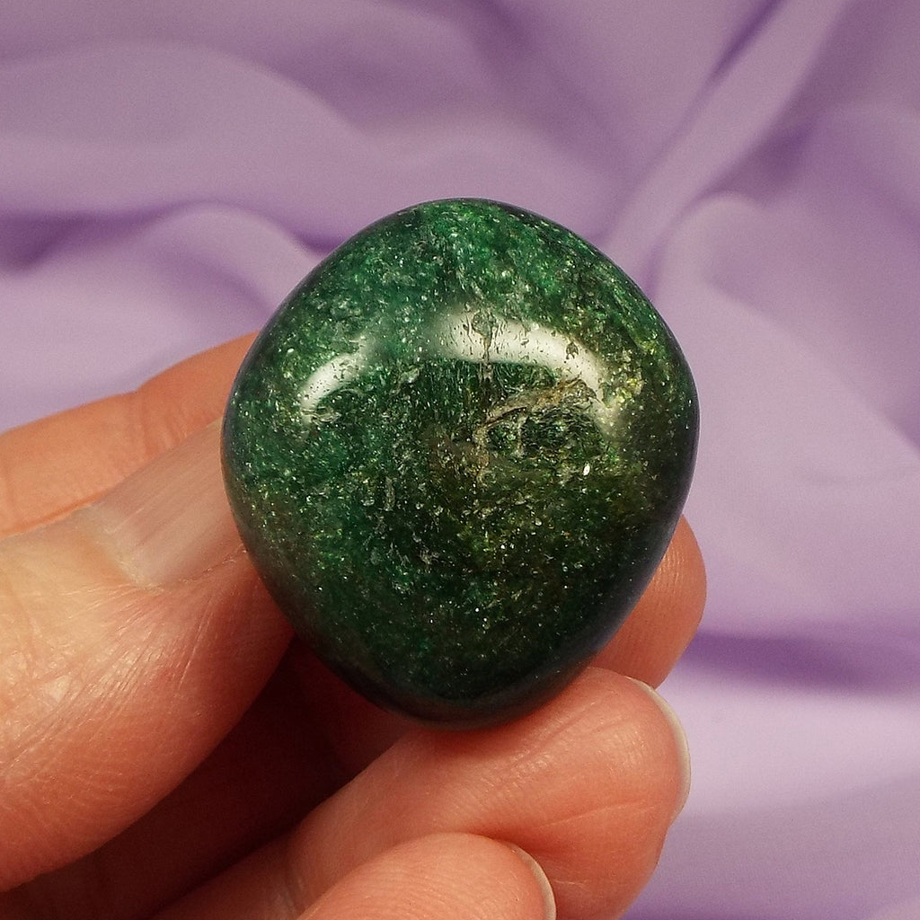 Fuchsite in Quartz tumble stone 'The Healers Stone' 18.5g SN26439
