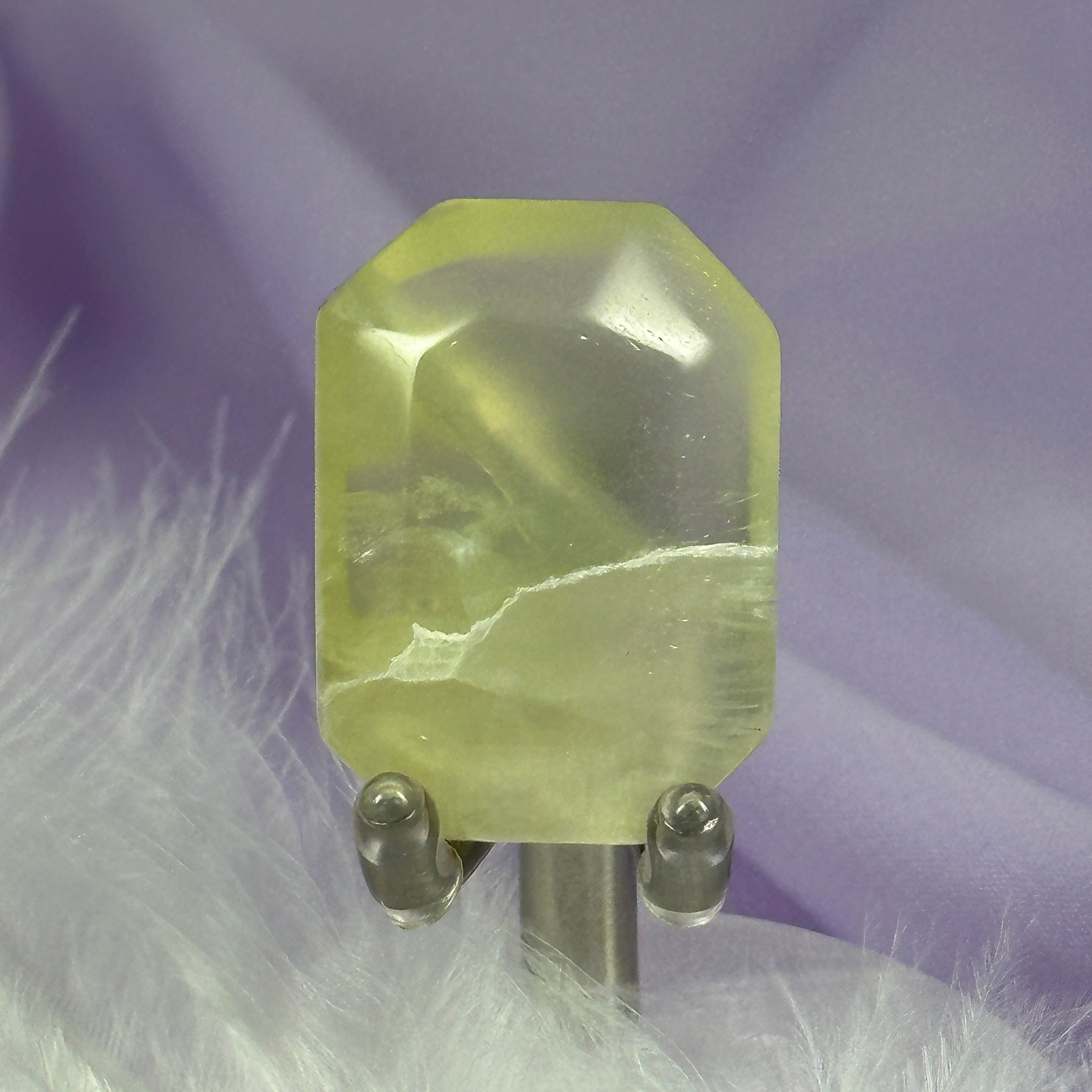 Gemmy Prehnite crystal flat stone 13.2g SN49743
