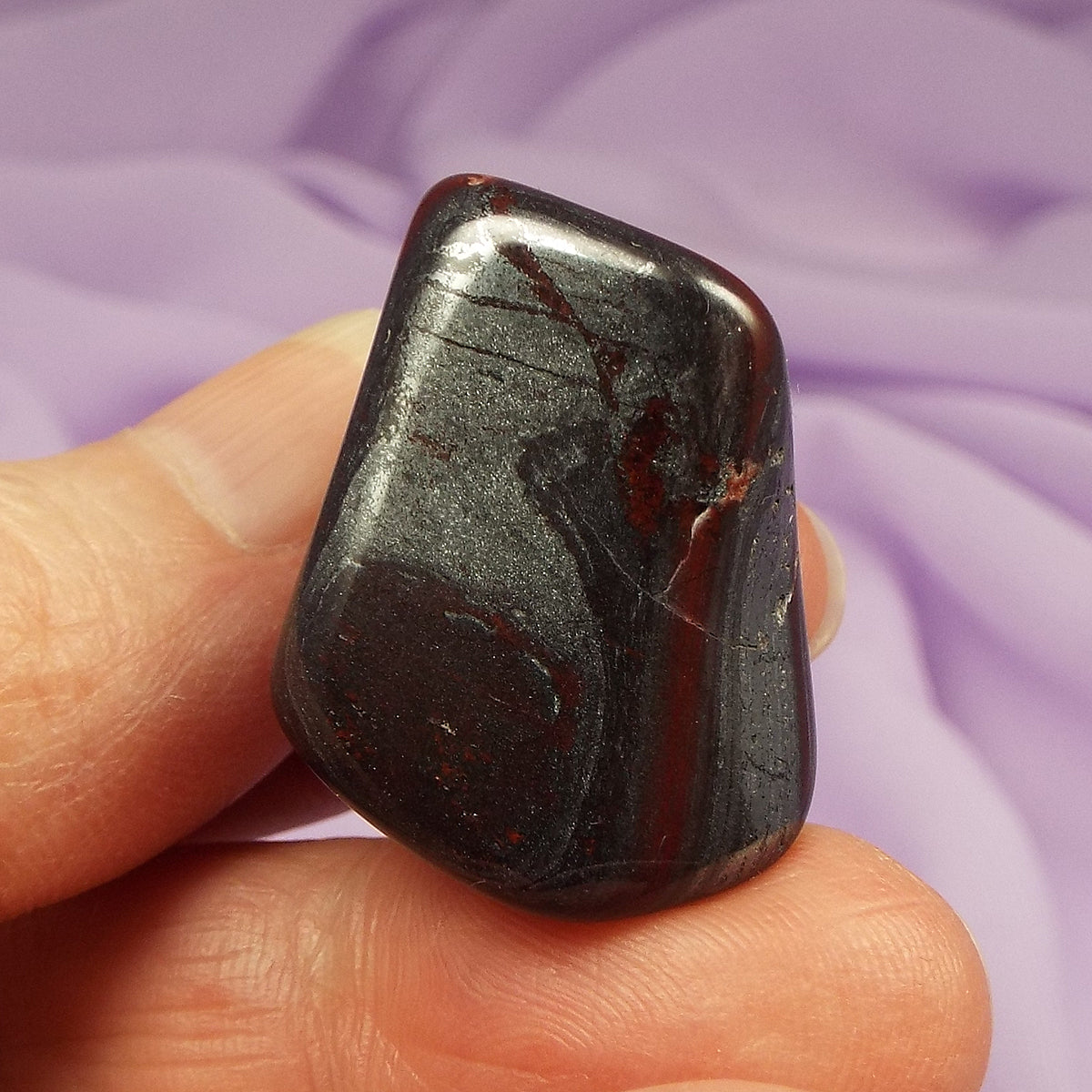 Hematite with Red Jasper tumble stone 19.3g SN54507