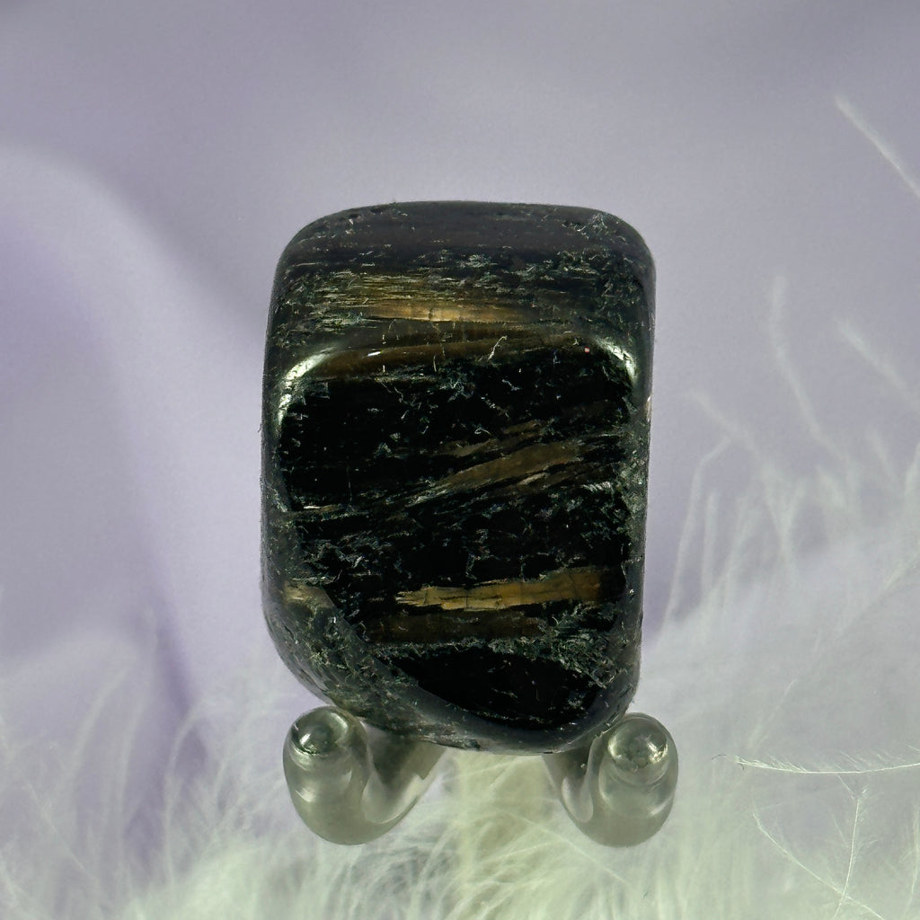 Rare Nuummite crystal tumble stone, Greenland 21g SN55929