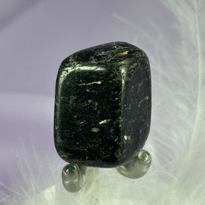 Rare Nuummite crystal tumble stone, Greenland 18.5g SN55933