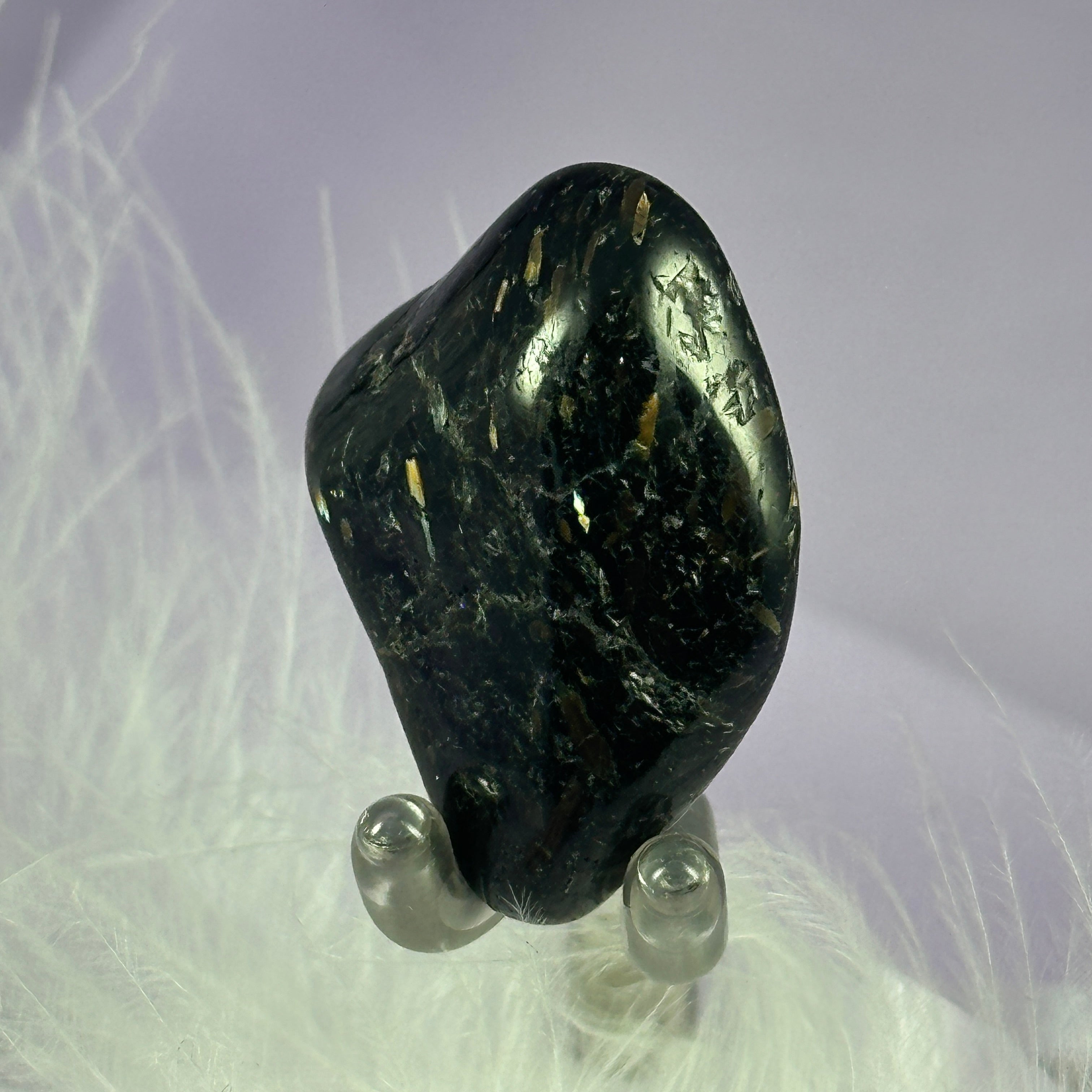 Rare Nuummite crystal tumble stone, Greenland 11.7g SN55935