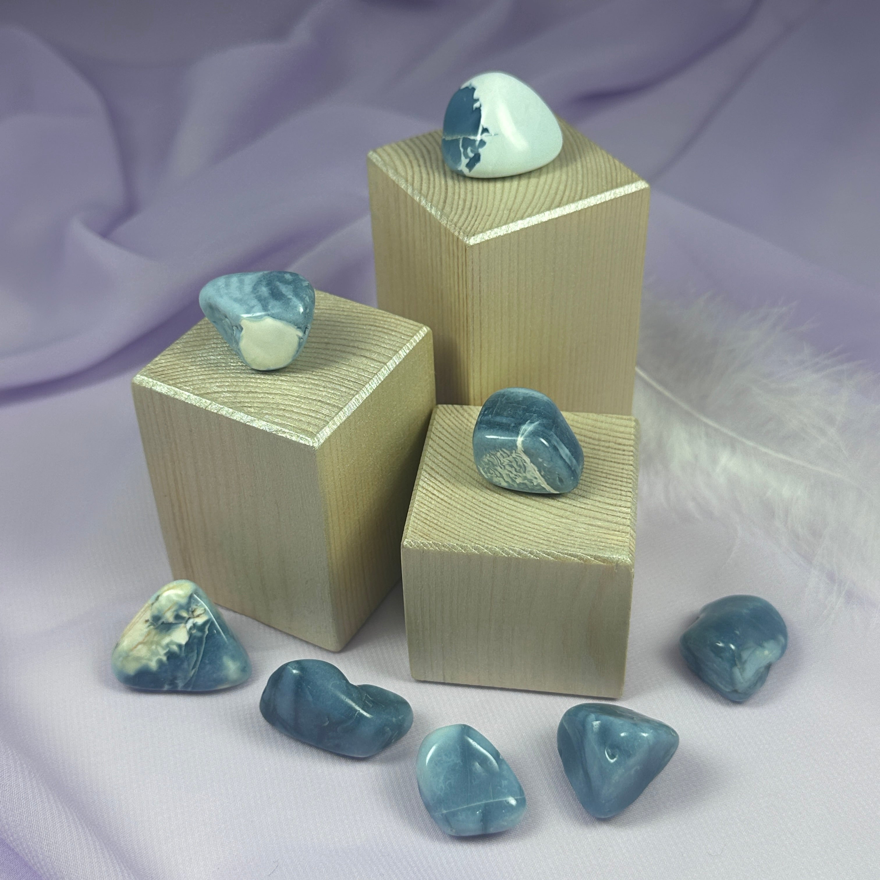 One rare Owyhee Blue Opal crystal tumble stone 5.7g-8.4g SN53140