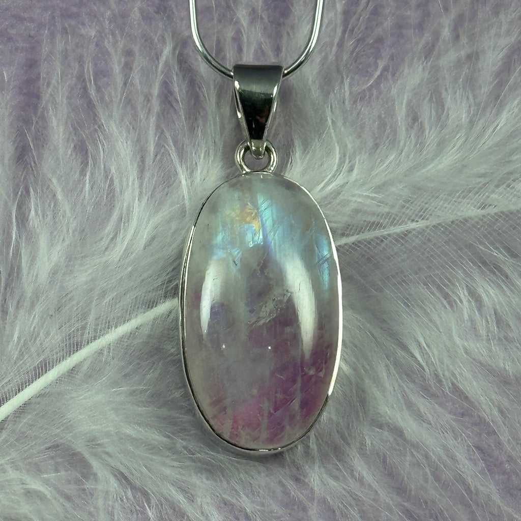 925 Silver pink backed Rainbow Moonstone crystal pendant 8.9g SN56101