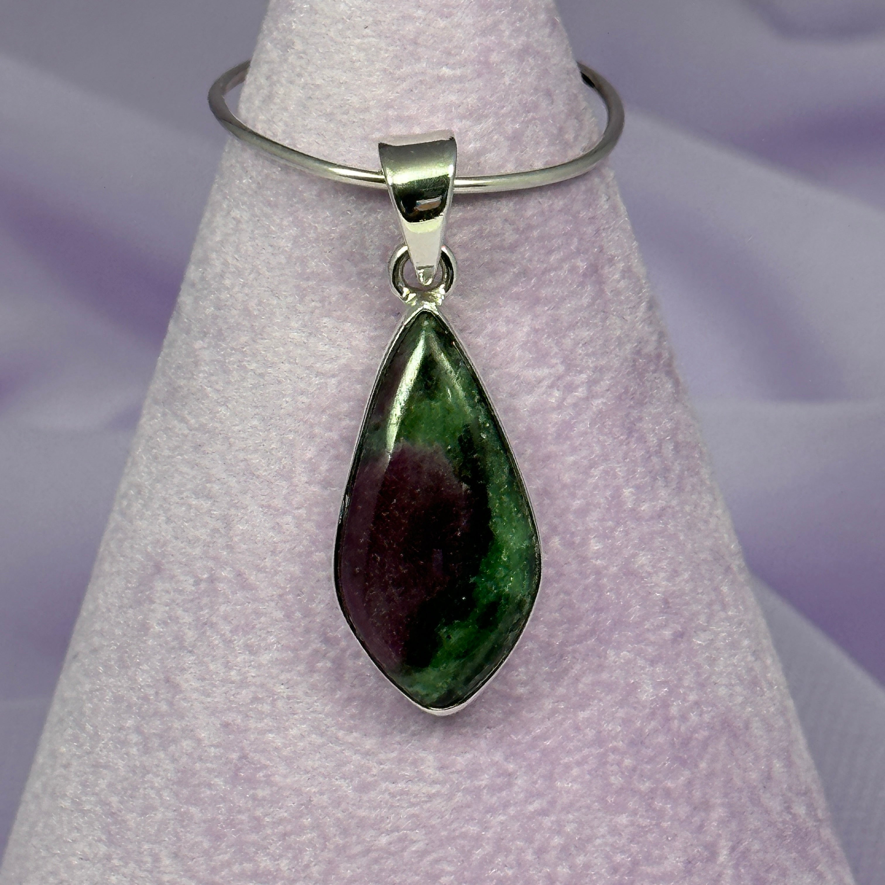 925 Silver Ruby in Zoisite crystal pendant 4.8g SN55136