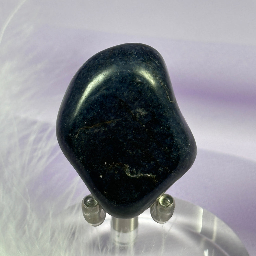 Beautiful dark blue large Sapphire crystal tumble stone 32g SN55922