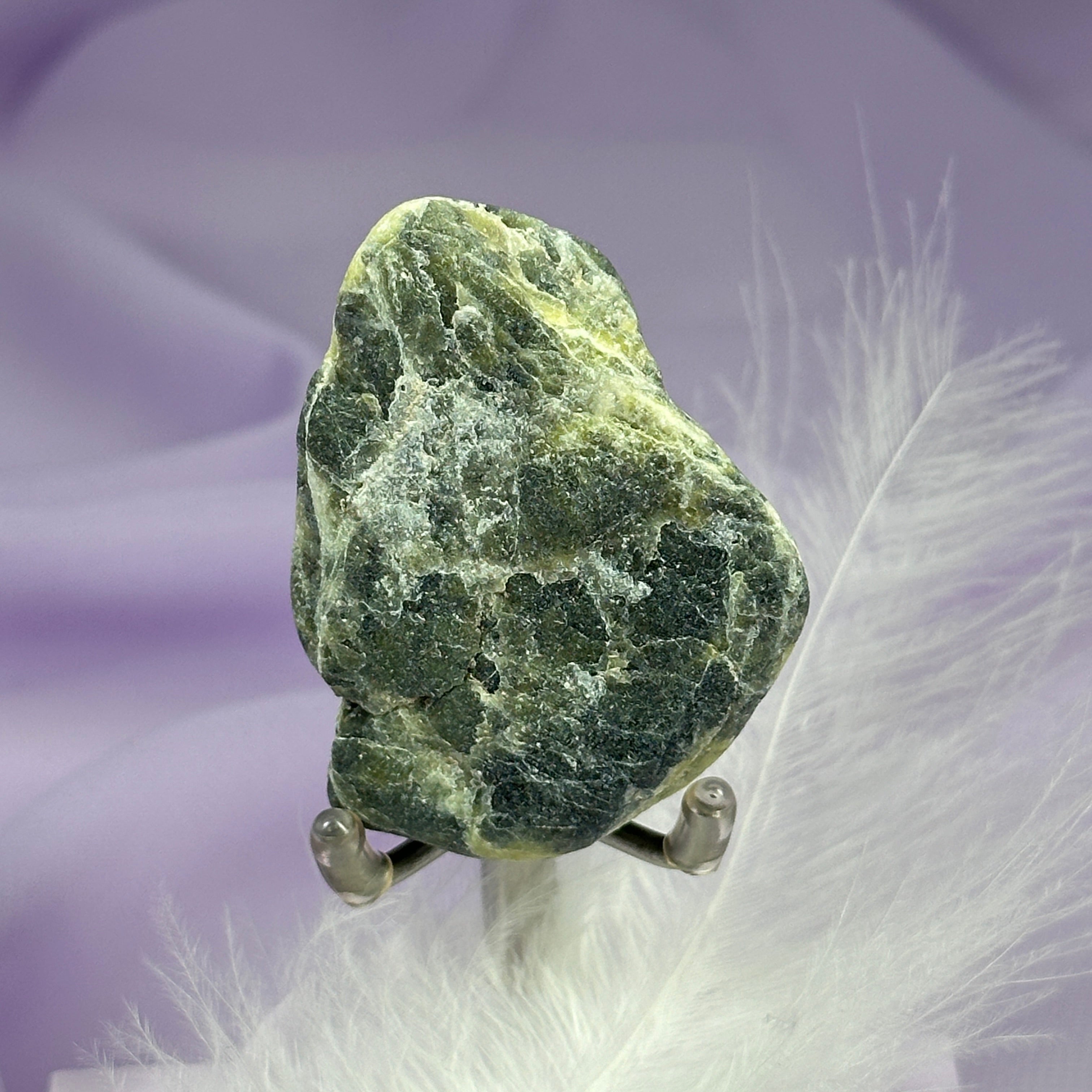 Scottish Green Stone naturally smoothed beach stone 29g SN54620