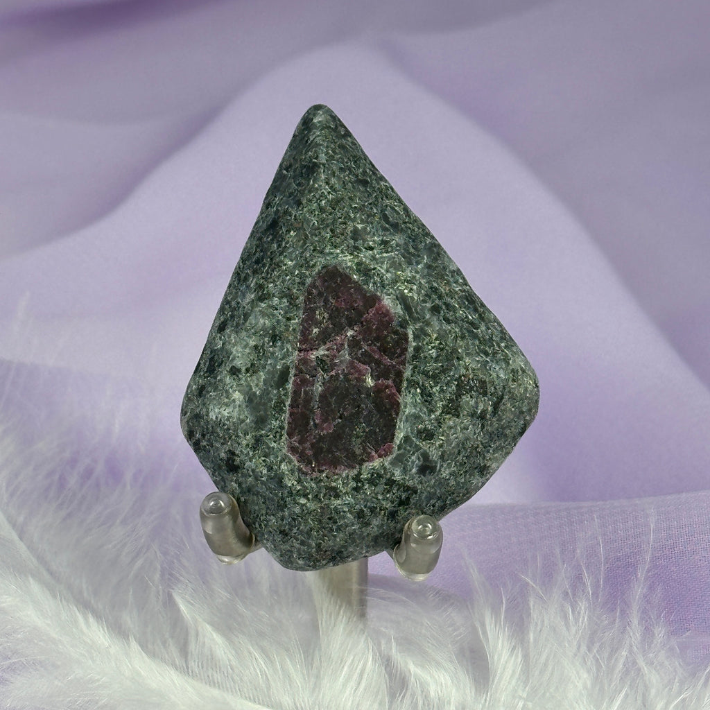 Polished flat piece of Pink Spinel in Aventurine crystal 21g SN24806