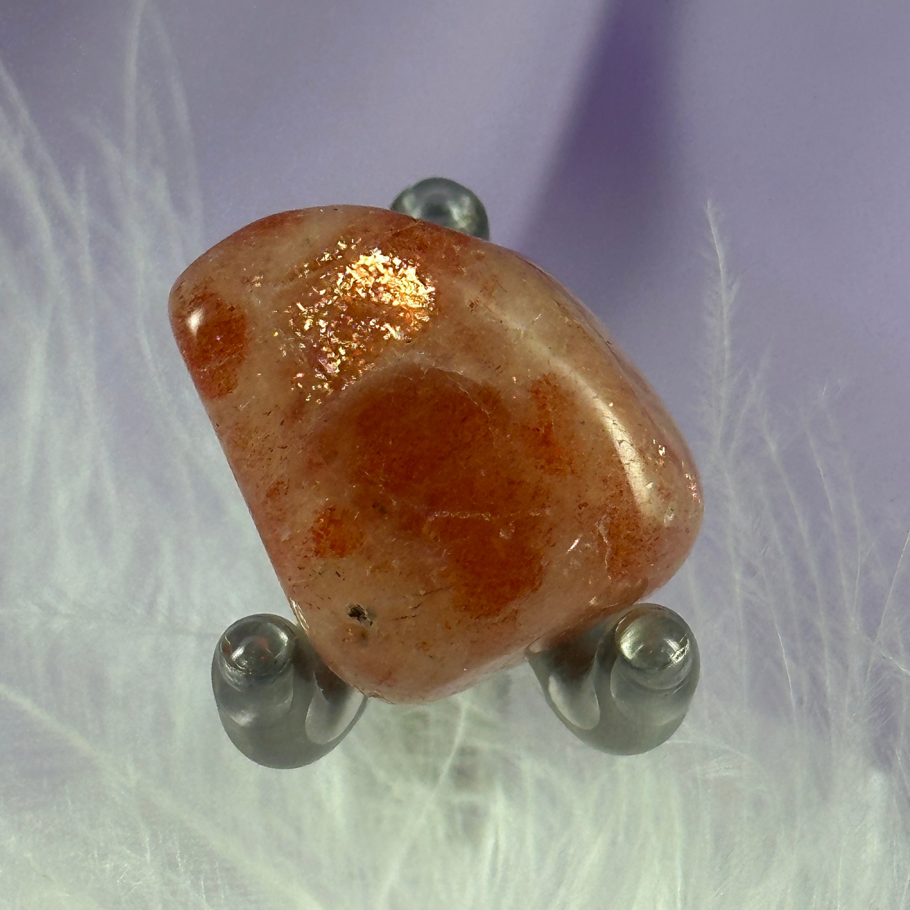 Small Sunstone crystal tumble stone, great flashes 8.3g SN44051