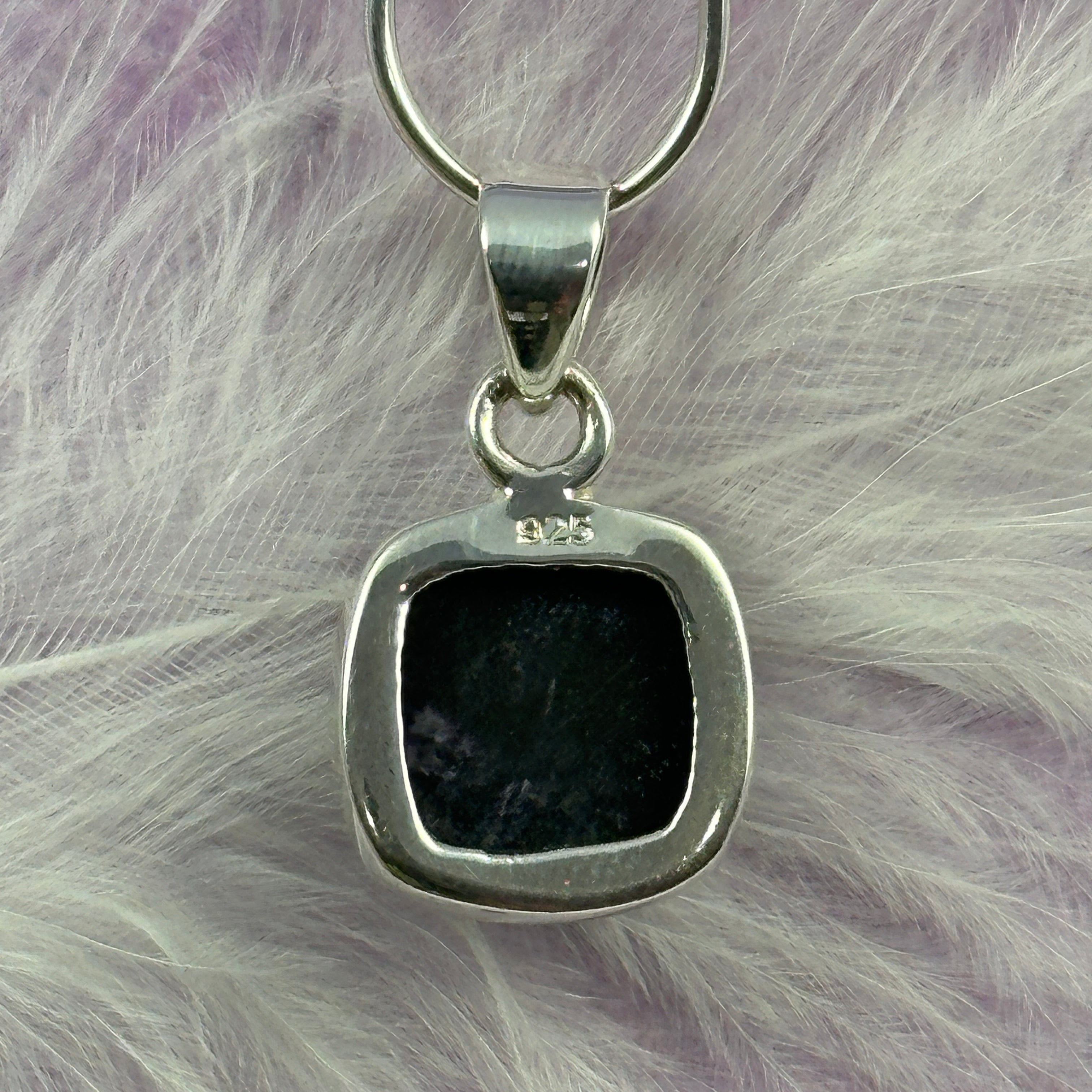 Small 925 Silver Tiffany Stone crystal pendant 2.7g SN55161
