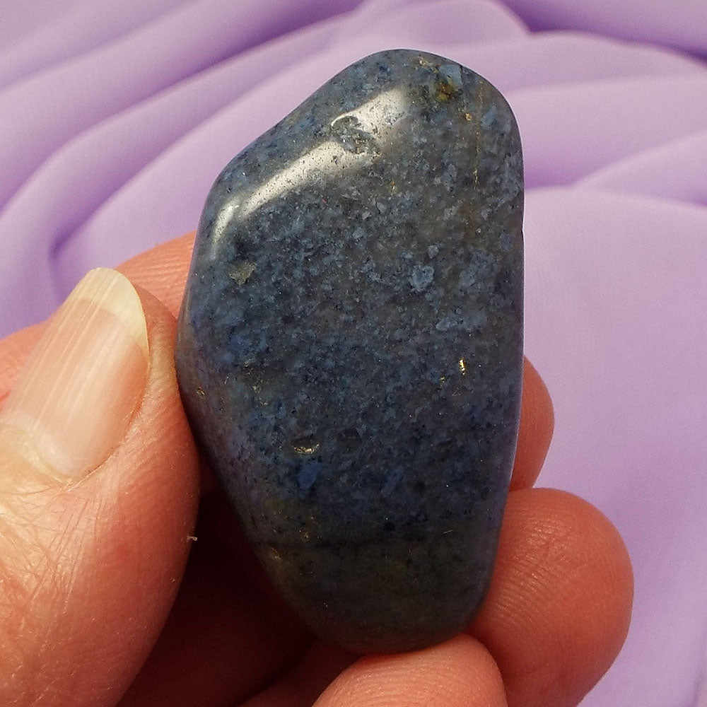 Beautiful blue Dumortierite Quartz tumblestone 'Take Control' 18.5g SN25136