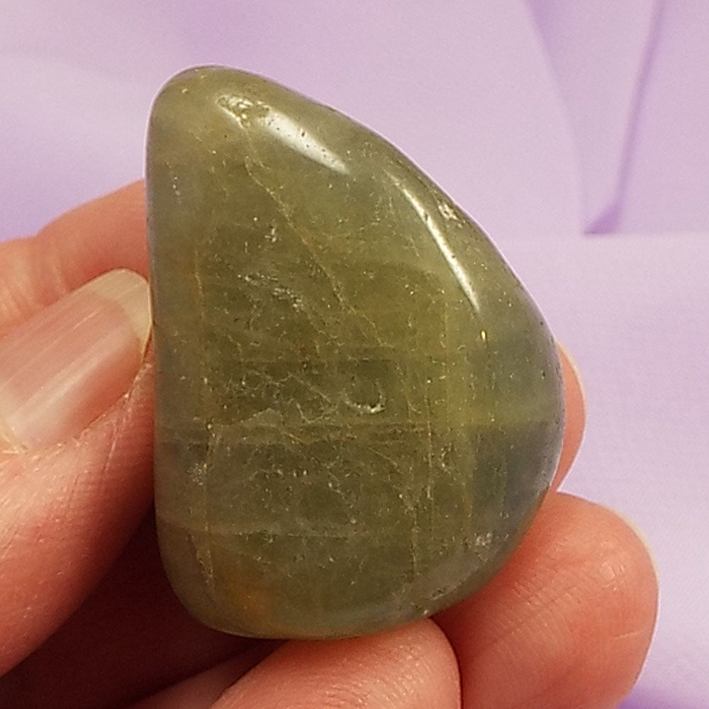 Rare Green Aquamarine tumblestone 'Overcome Emotional Shock' 20g SN51796