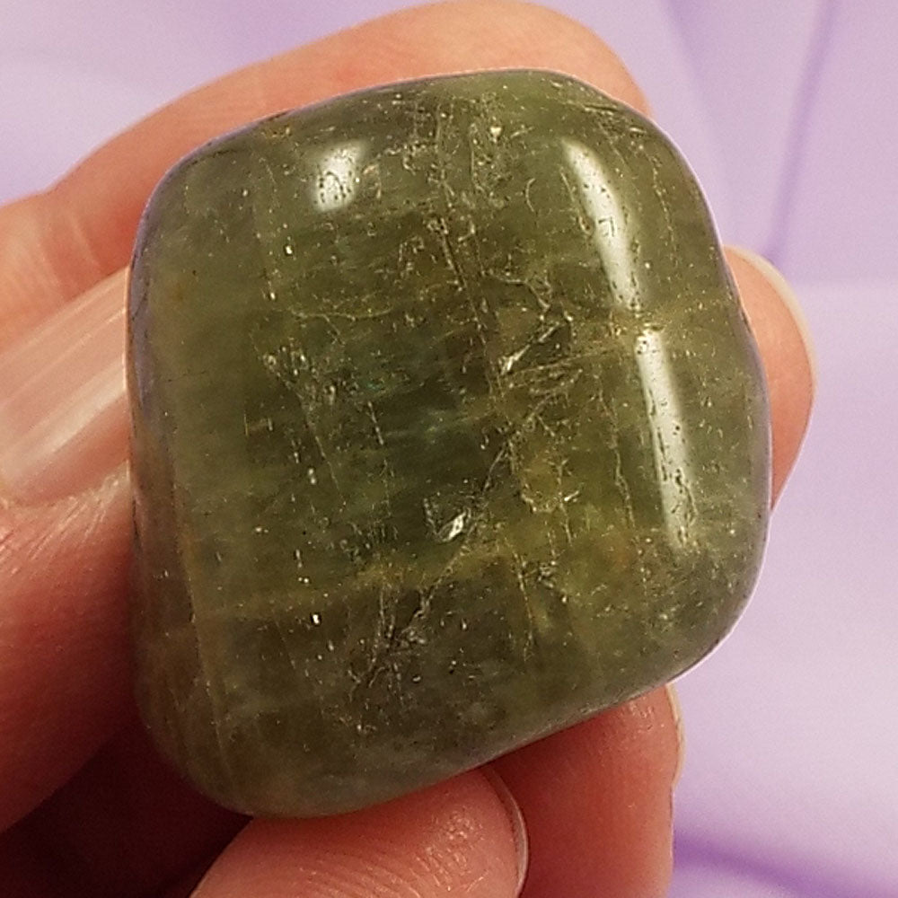Rare Green Aquamarine tumblestone 'Overcome Emotional Shock' 18.7g SN51799