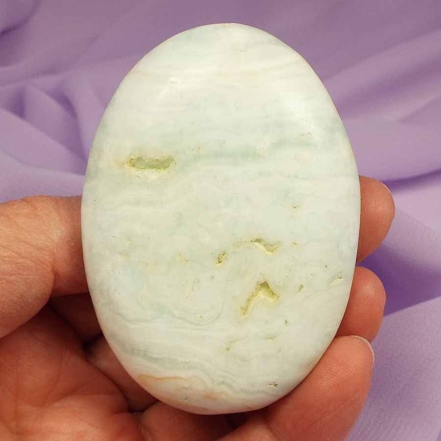 Banded Blue and White Aragonite palm stone 106g SN46275