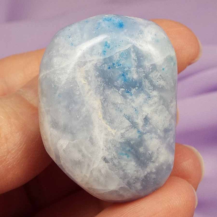 Very rare large Blue Hackmanite tumble stone, Sodalite 27g SN54418
