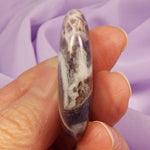 Chevron Amethyst smooth stone 'Spiritual Pathfinder' 21g SN54221