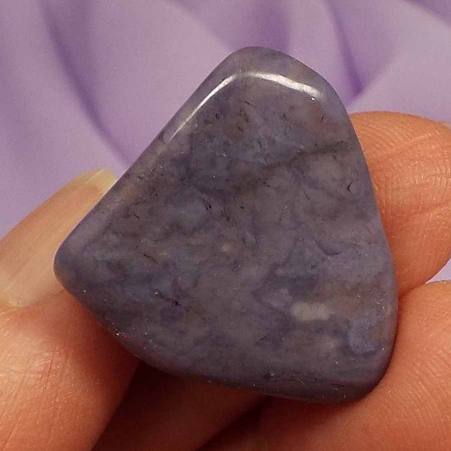 Rare A grade Purple Jade tumblestone 8.0g SN51588