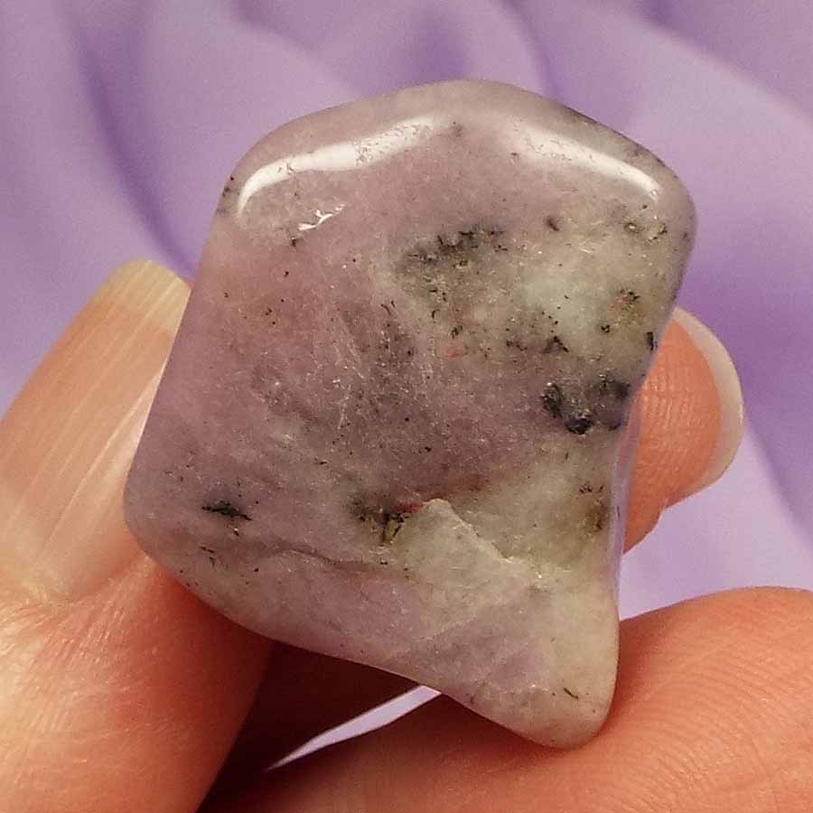 Purple/pink Thulite tumblestone, Rosaline 10.0g SN24218
