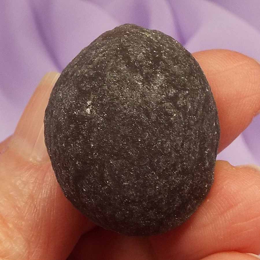 Natural Truffle Chalcedony 'ball', Womb Stone 21g SN21039