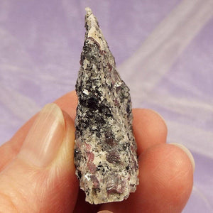 Natural piece Spinel in Aventurine crystal 17.0g SN43217